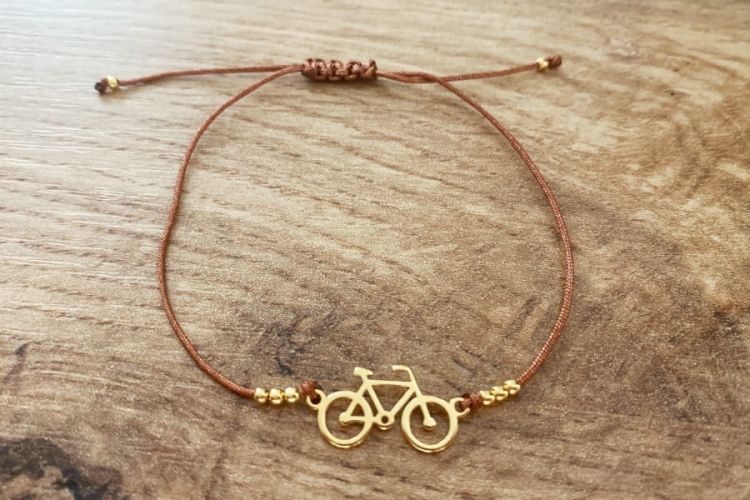 bransoletka-z-rowerem-sznurkowa-srebrna.jpg