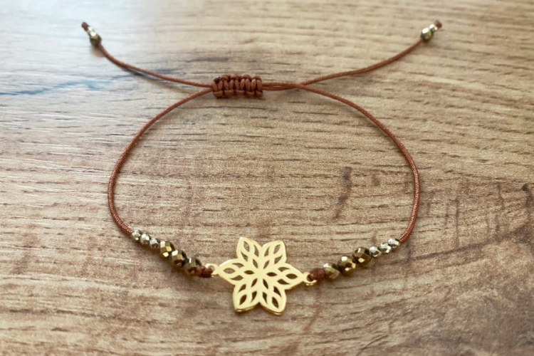 Bransoletka z kwiatkiem sznurkowa srebrna pozłacana